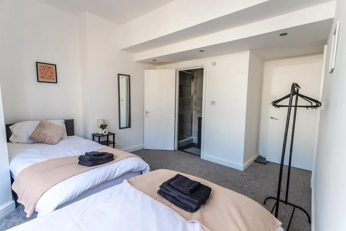 Perfectly Placed Cozy Flat In The Citys Heart Apartment Cardiff
