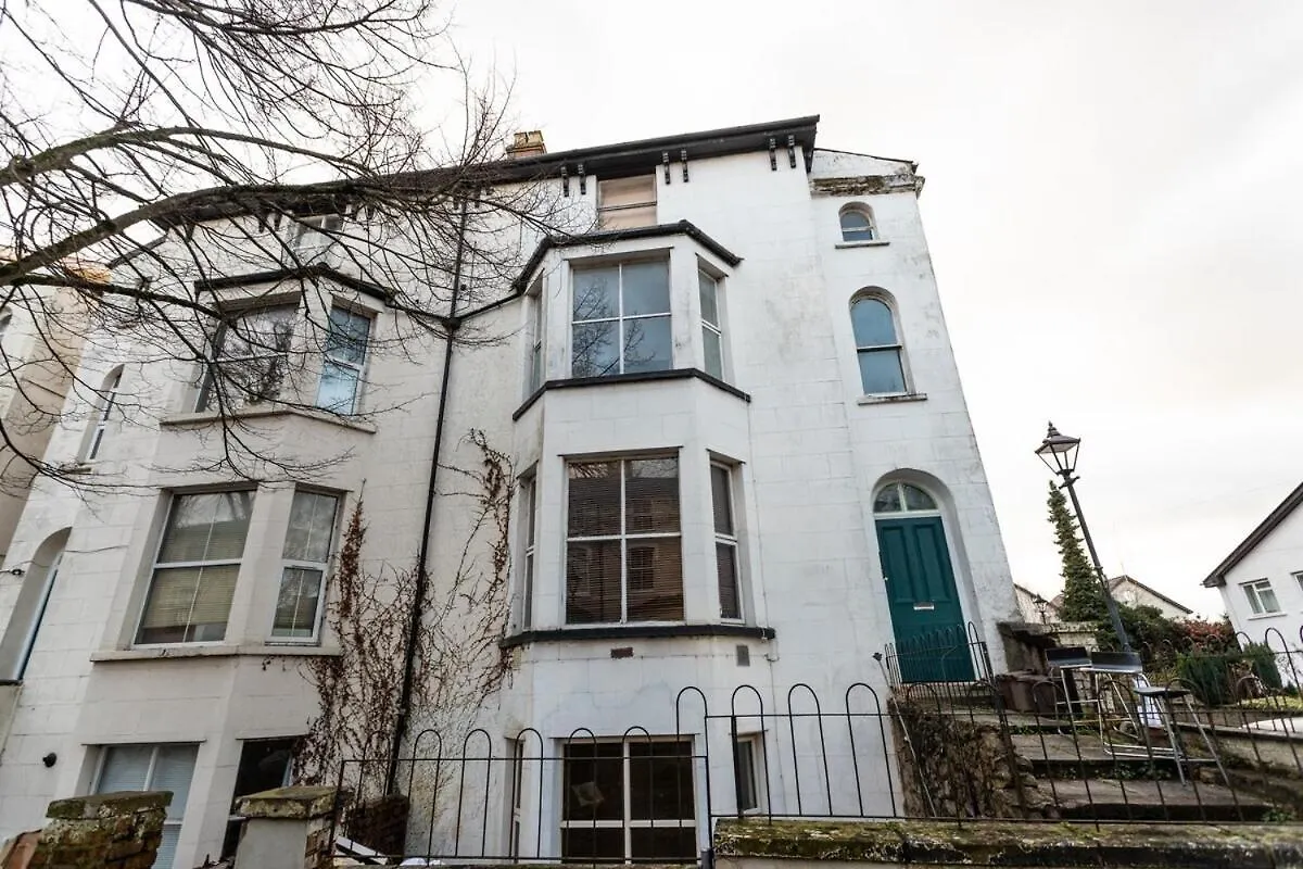 Perfectly Placed Cozy Flat In The Citys Heart Apartment Cardiff